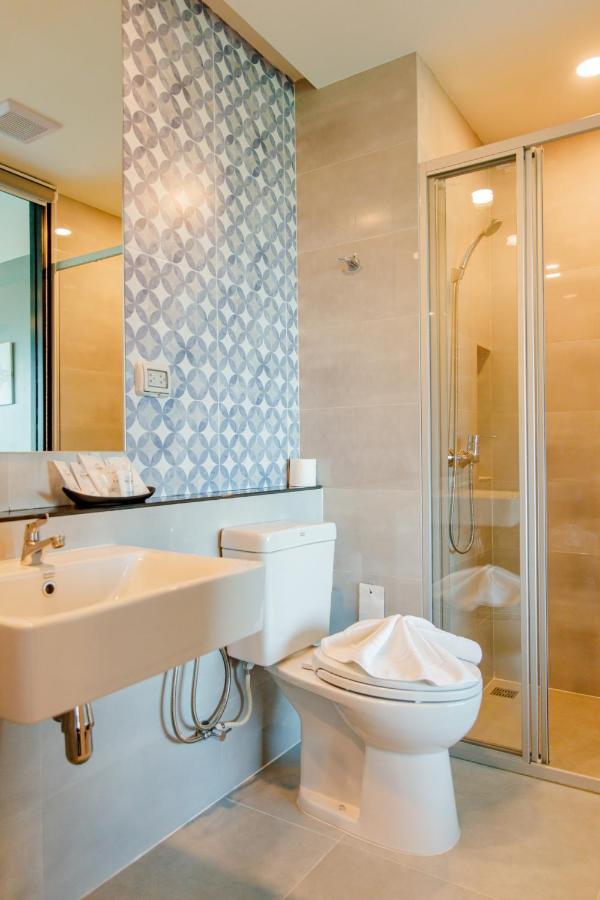 Le Lert Hotel Ratchaburi Екстер'єр фото