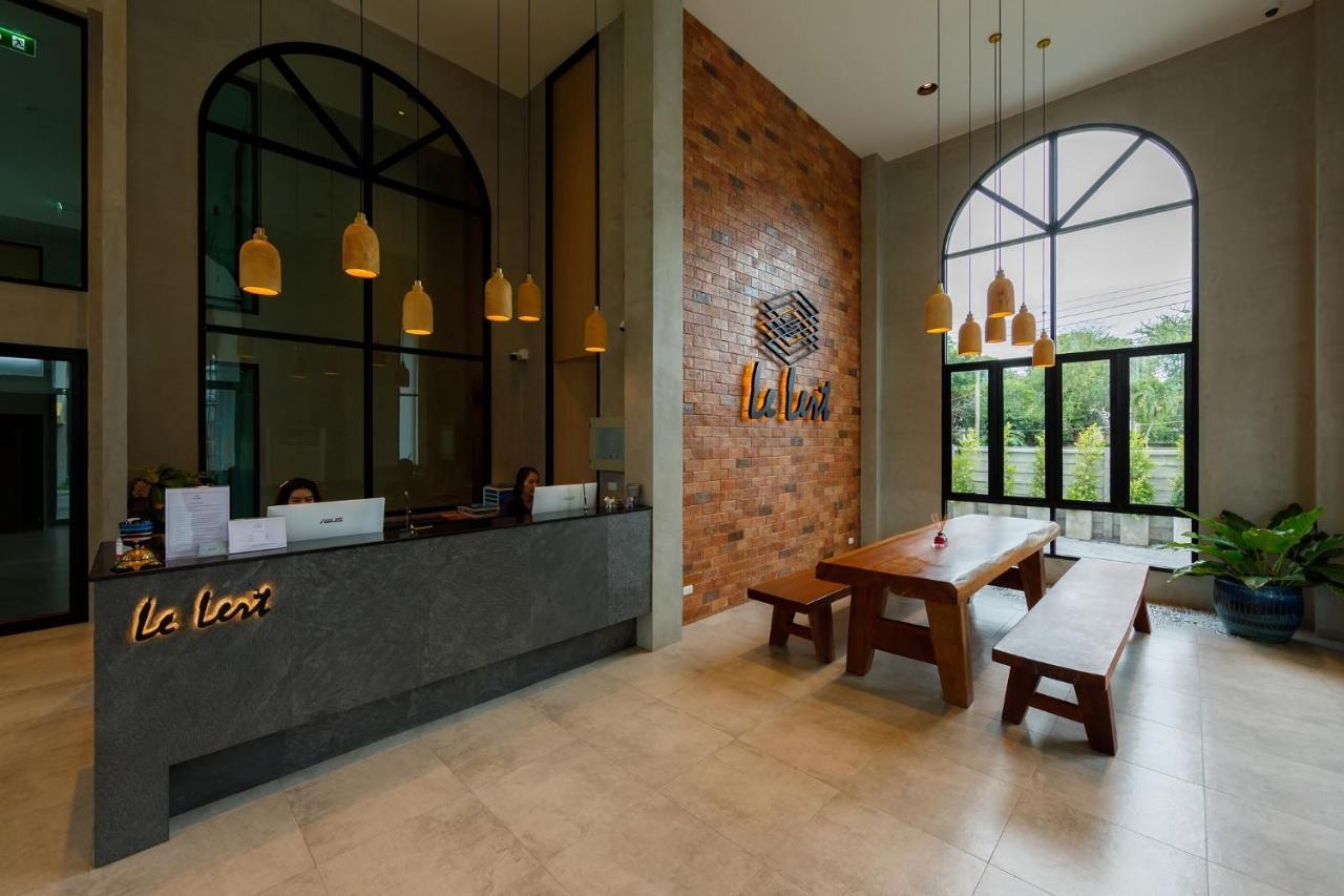 Le Lert Hotel Ratchaburi Екстер'єр фото