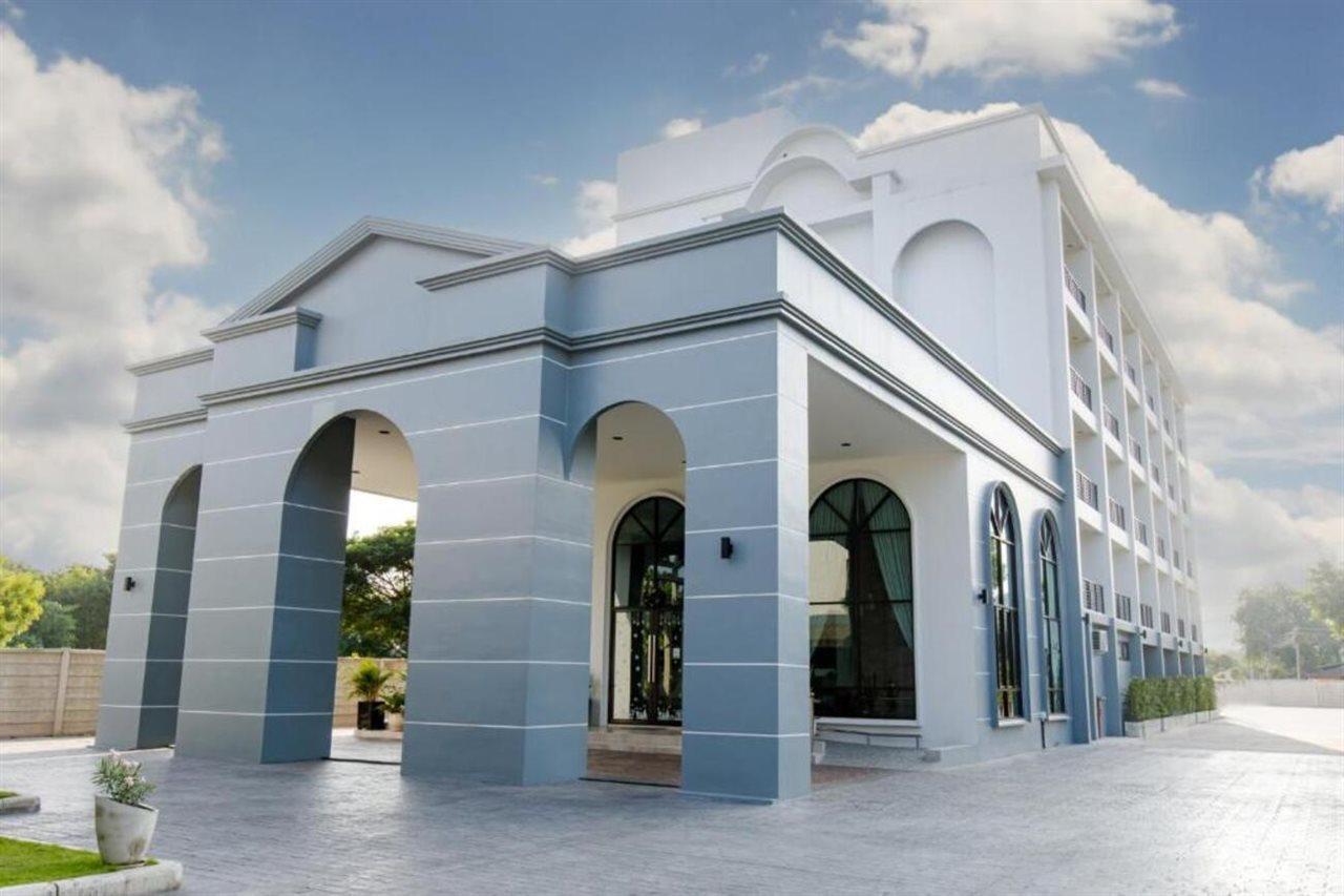Le Lert Hotel Ratchaburi Екстер'єр фото