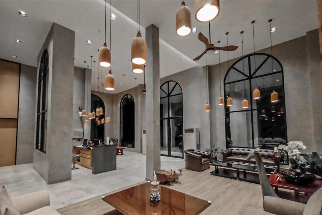 Le Lert Hotel Ratchaburi Екстер'єр фото